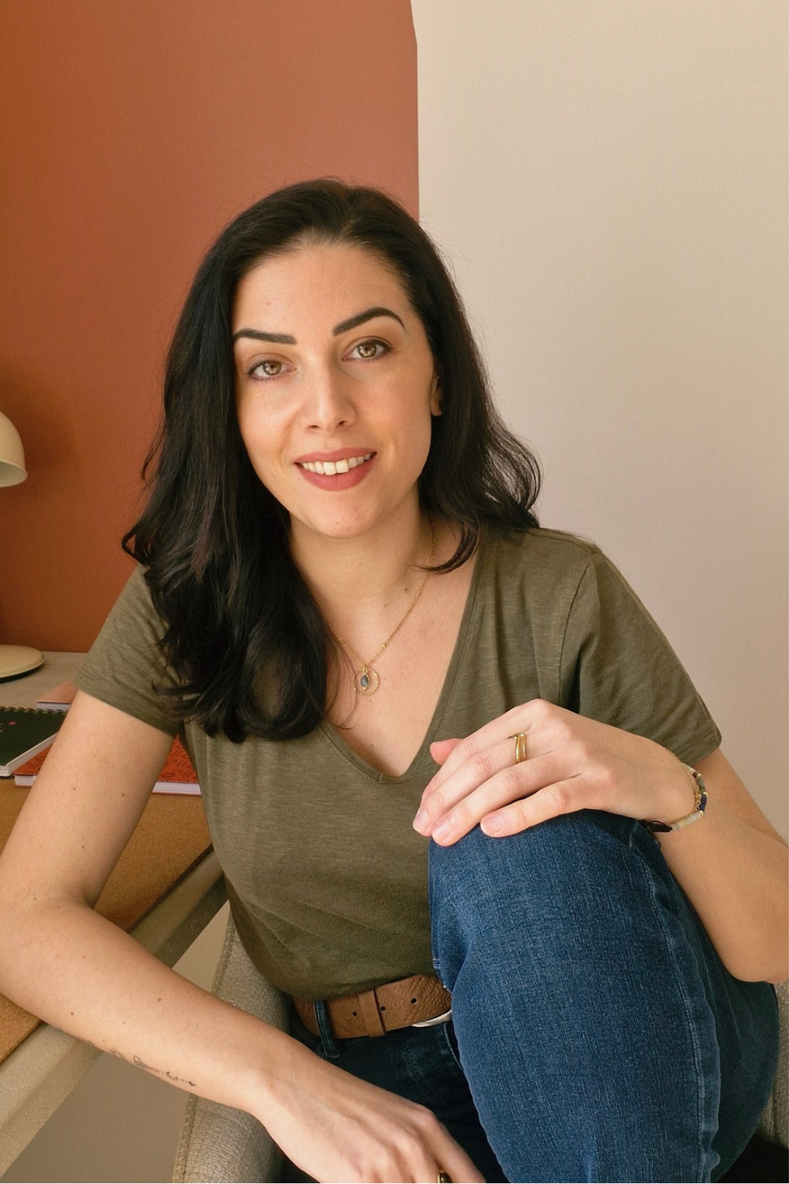 Masaje prenatal mujer embarazada relajación ayurveda